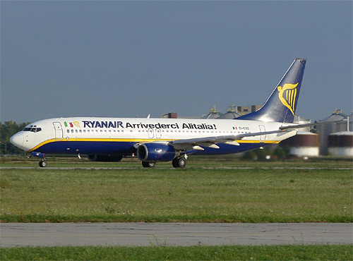 ryanair-boeing-737-800-alitalia.jpg