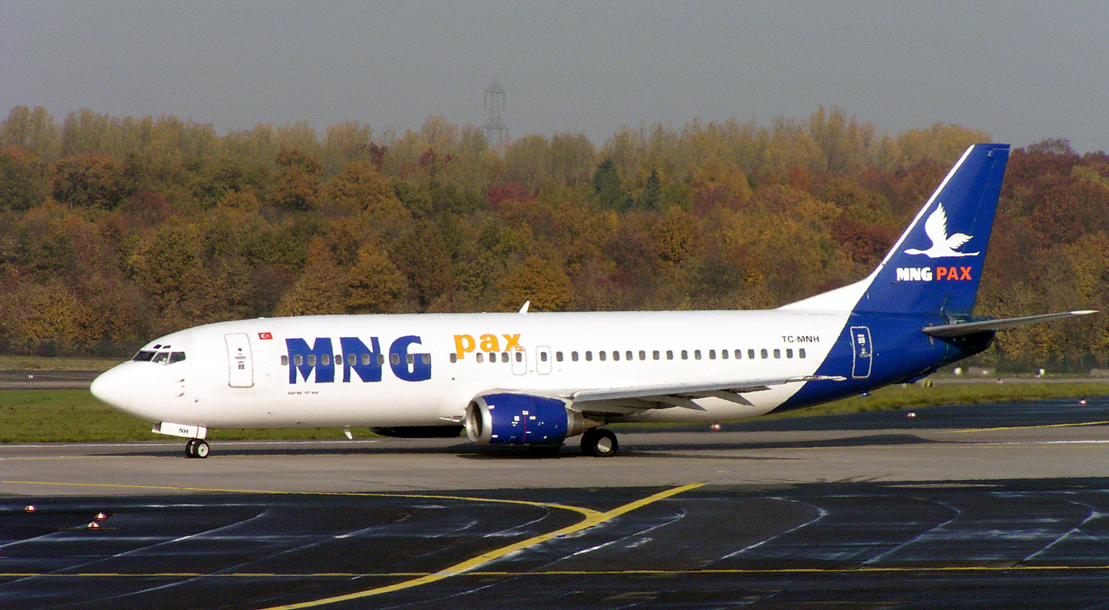 MNG_Boeing_737-400_TC-MNH.jpg